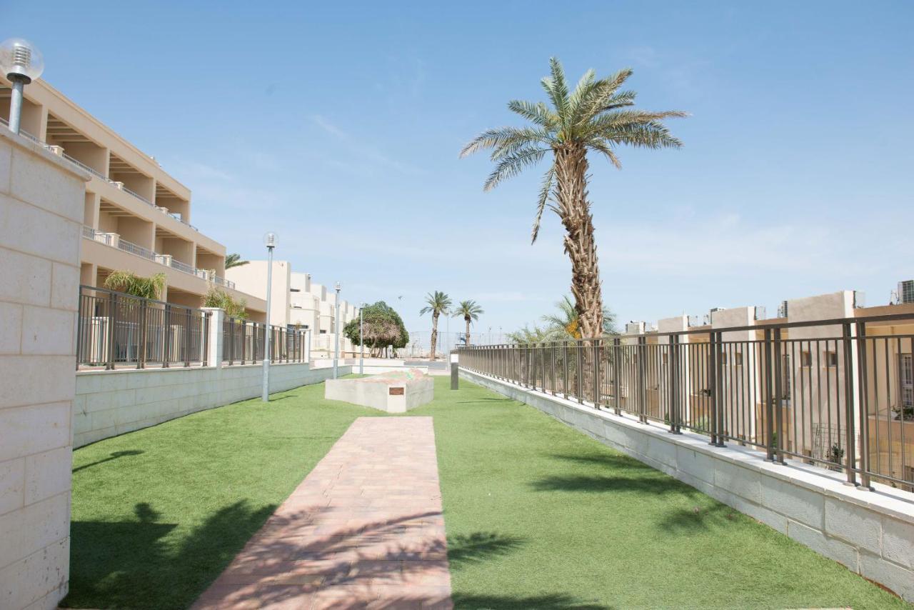 Hi - Ein Gedi Hostel Buitenkant foto